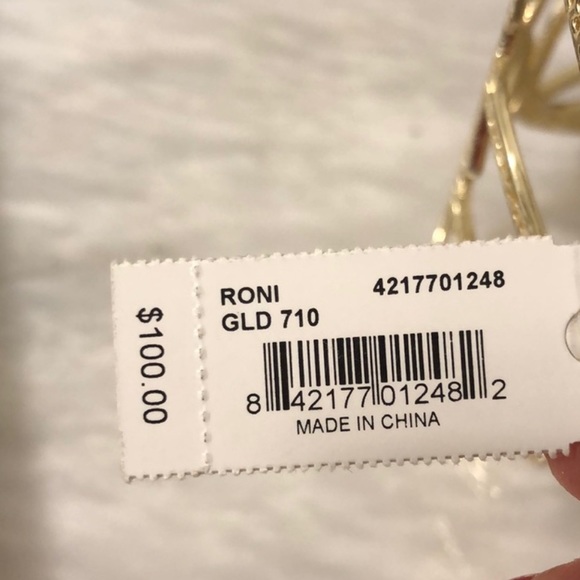 Kendra Scott Roni Cuff - Picture 6 of 6